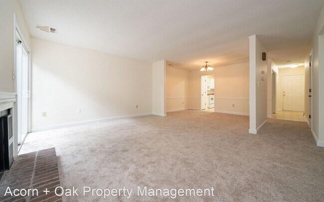 Foto del edificio - 3 br, 2.5 bath House - 15 Willow Bridge Dr