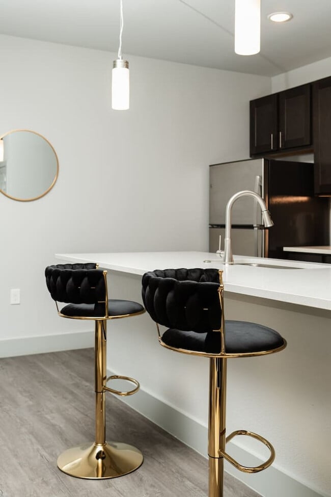 Building Photo - 3930 Westcliff Rd