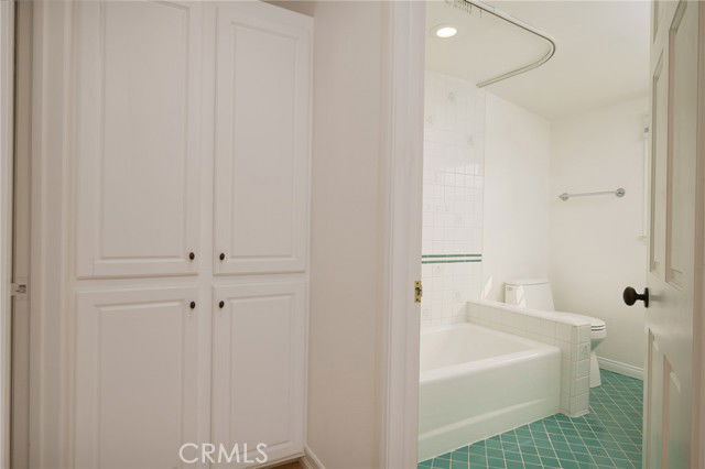 Foto del edificio - 703 Orchid Ave