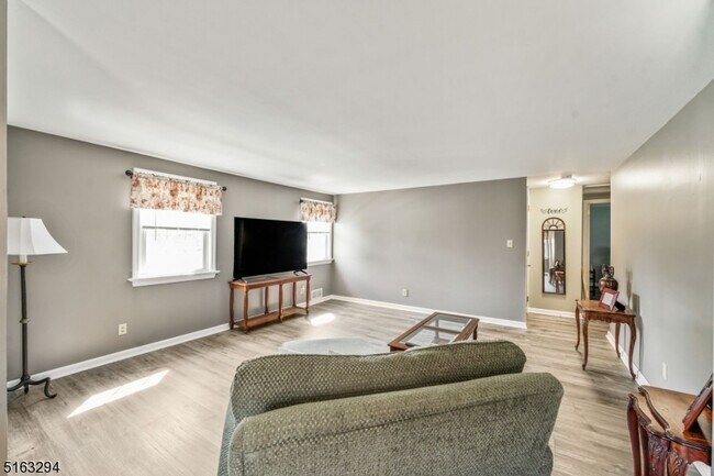 Foto del edificio - 2513 Standish Ave