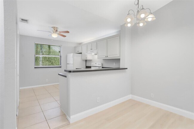 Foto del edificio - 10131 W Sunrise Blvd