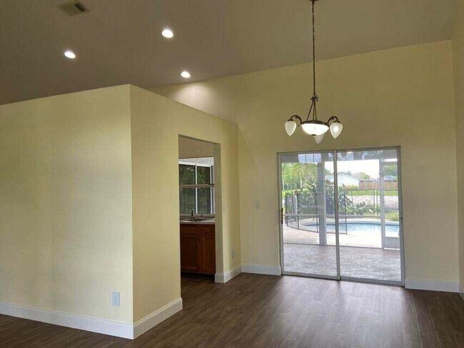 Building Photo - 2752 SW Ensenada Terrace