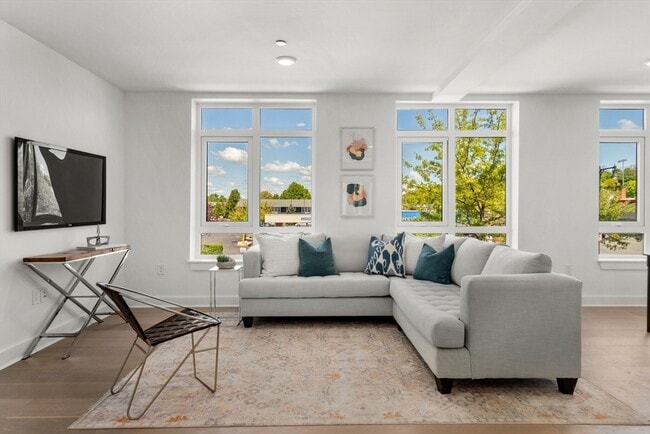 Foto del edificio - 917 Bennington St