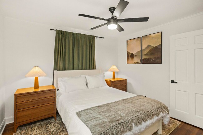 Foto del edificio - 2314 Deerwood Rd