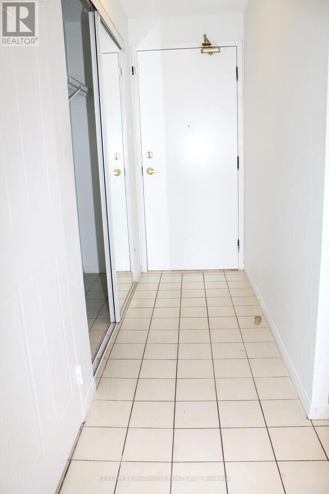 Photo du bâtiment - 430 McLevin Ave