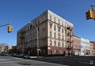 Building Photo - 210 Humboldt St