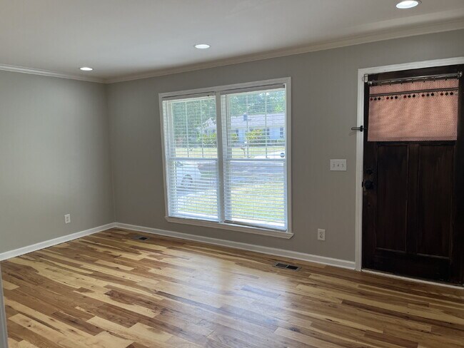 Foto del edificio - 232 New Sawyer Brown Rd