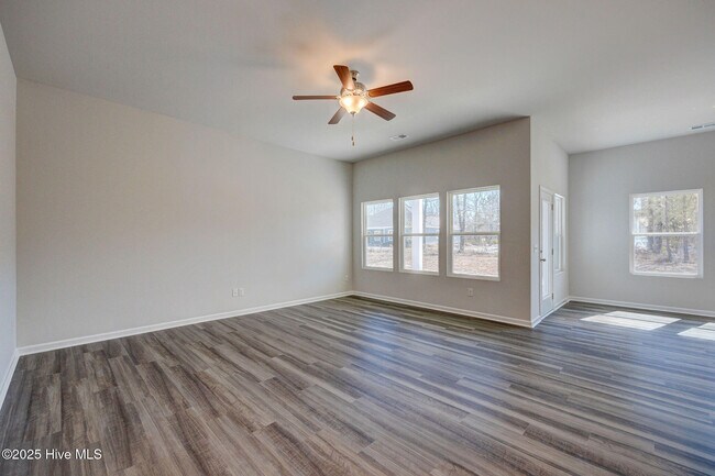 Building Photo - 3133 Burberry Ln SW