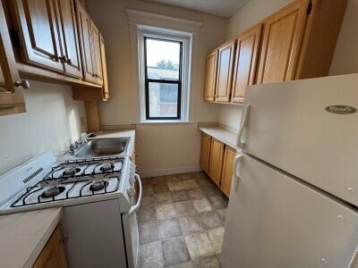 Building Photo - 1152 Commonwealth Ave