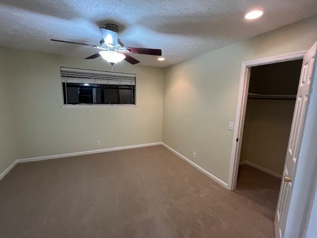 Building Photo - 3905 Westlawn Pl