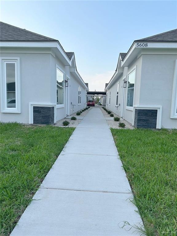 Building Photo - 21 Swallow Ave