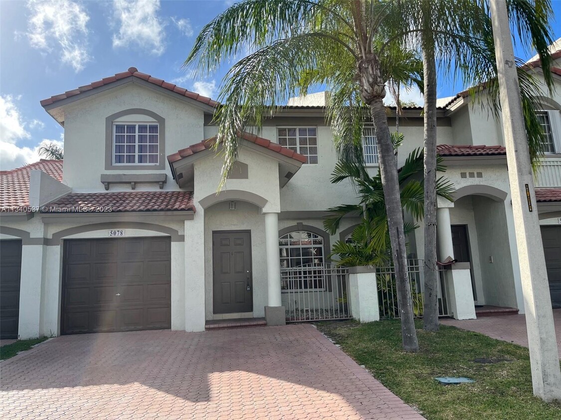 5078 NW 114th Path, Doral, FL 33178 Townhome Rentals in Doral FL