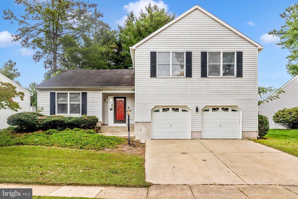 Foto principal - 6257 Light Point Pl