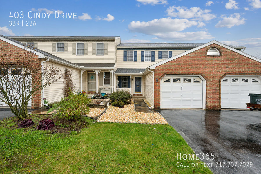 Primary Photo - Modern Comfort: Spacious 3 Bedroom Home in...