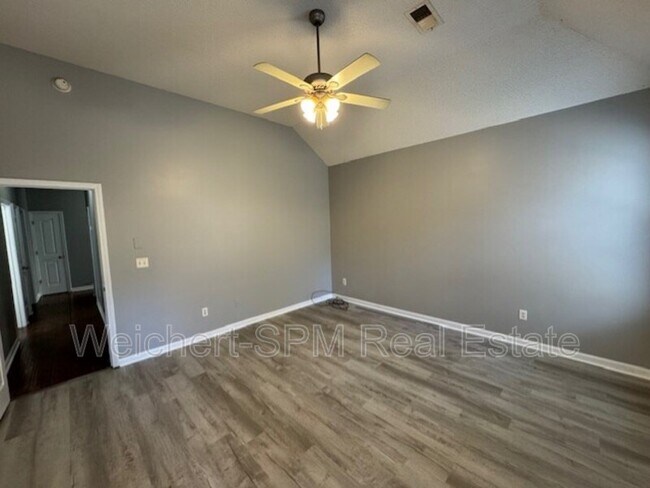 Foto del edificio - 4894 Indian Walk Ln