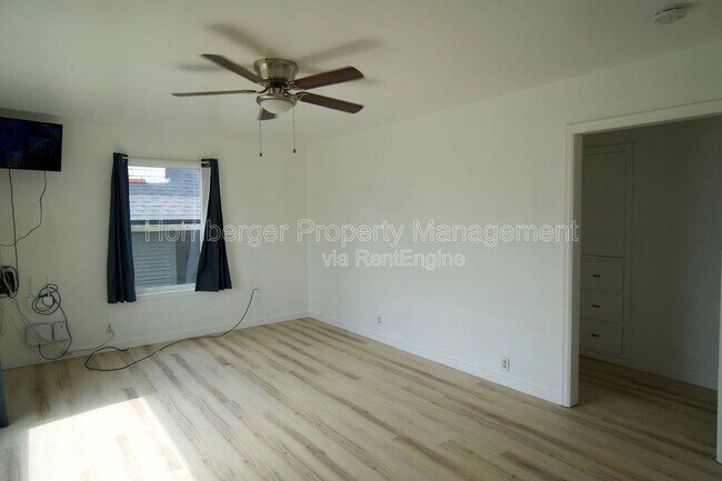 Foto del edificio - 2816 E Everett Ave