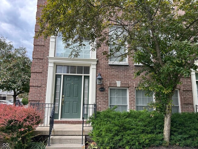 Building Photo - 8645 Meridian Square Dr