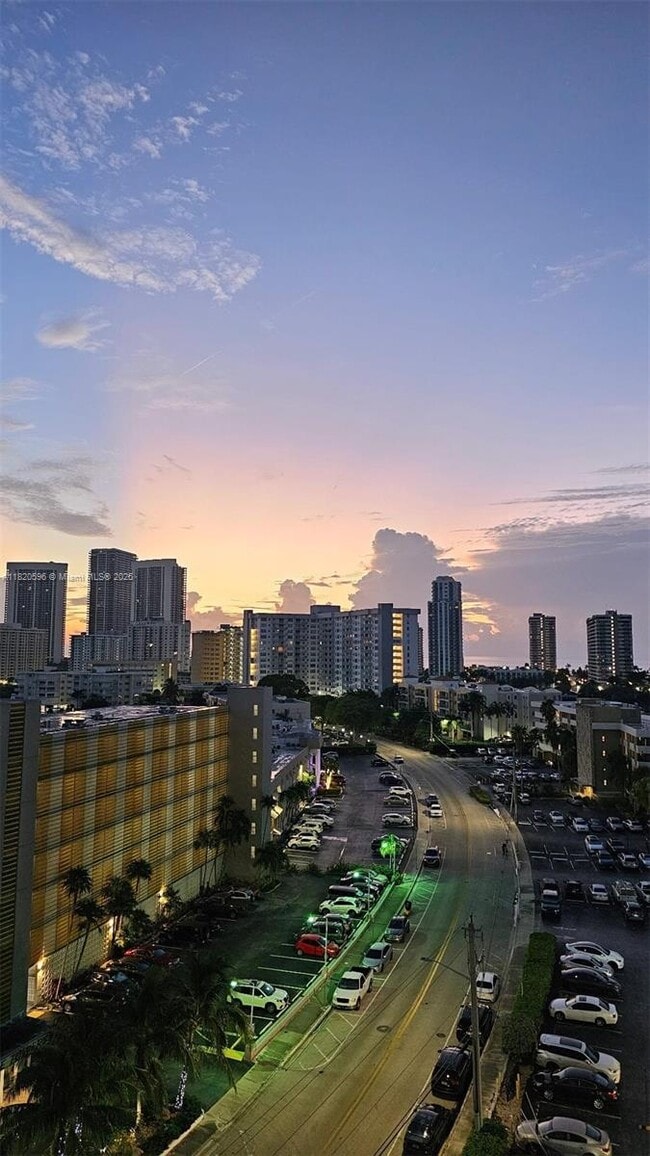 Building Photo - 401 Golden Isles Dr