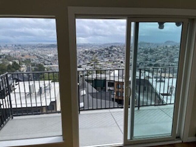 Foto del edificio - Beautiful Condo with views from Mt. Olympus!