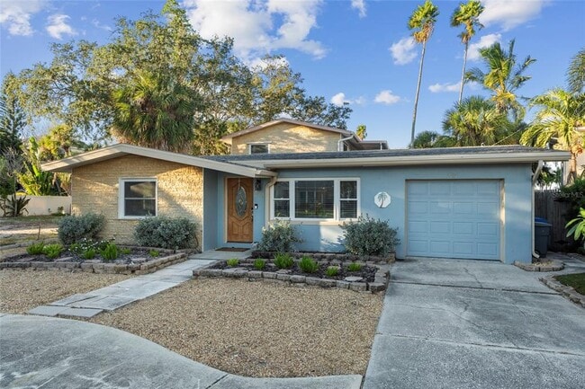 Building Photo - 284 44th Ave