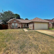 Building Photo - 4808 Waxwing Dr