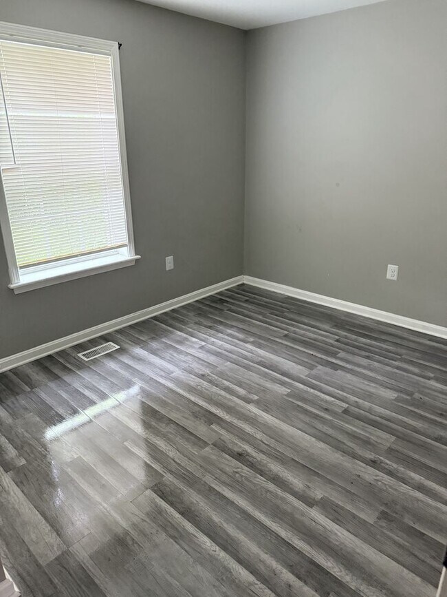 Foto del edificio - 4BR/ 1.5 bath House