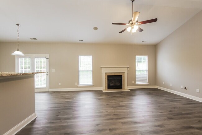 Building Photo - 3732 Wingfield Dr
