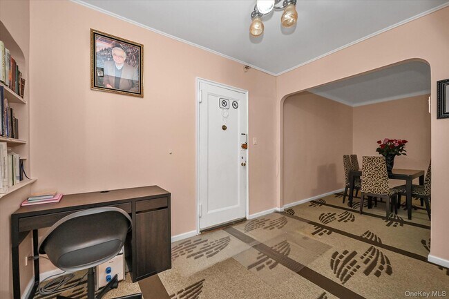 Foto del edificio - 99-41 64th Ave