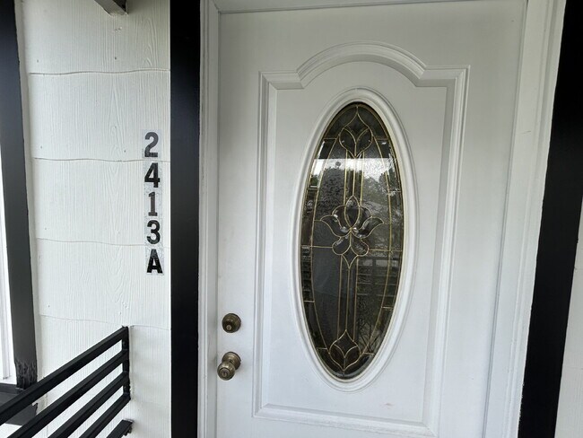 Photo - 2413 Burlington Ave N Apartment