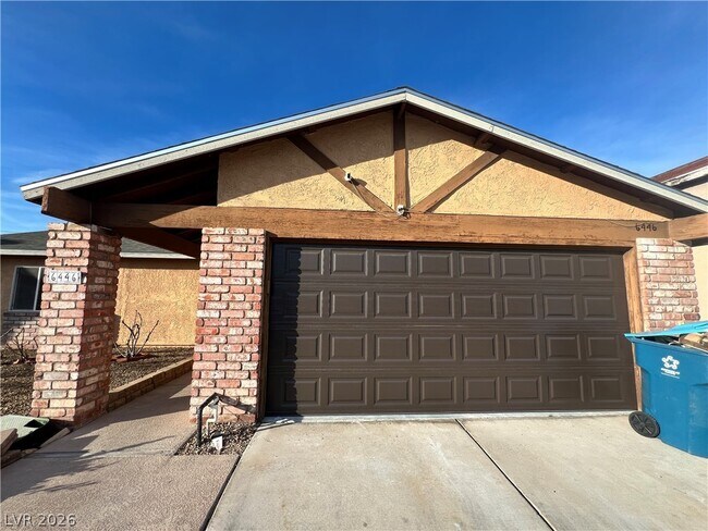 Building Photo - 6446 Meadowlark Ln