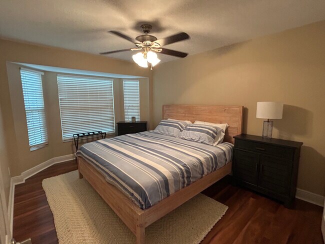 Foto del edificio - 5240 Chiquita Blvd S