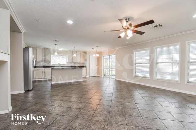 Building Photo - 458 Rona Ln