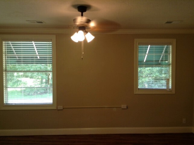 Building Photo - 1820 Briarcliff Dr