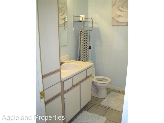 Building Photo - 4 br, 2.5 bath House - 1338 Canyon Creek Cir