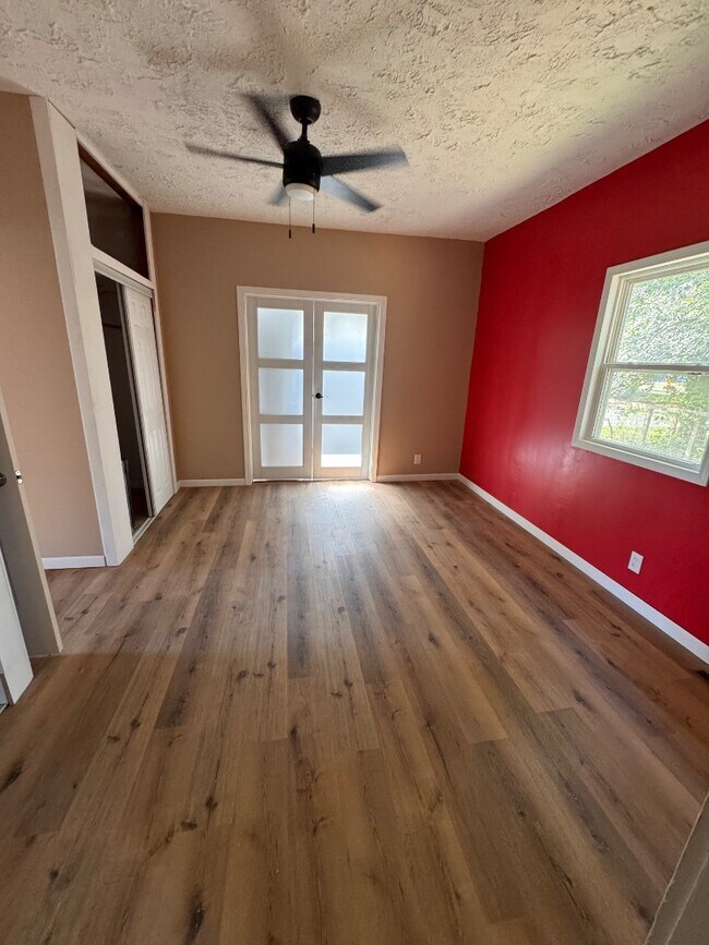 Foto del edificio - 807 N Logan St