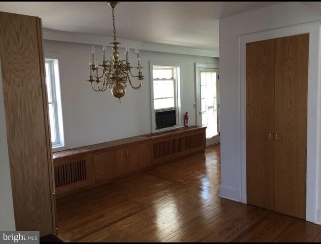 Building Photo - 7 Coryell St