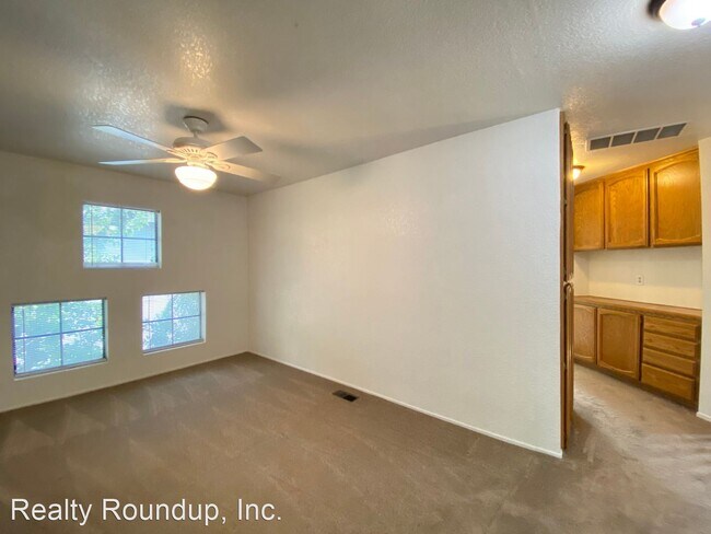 Foto del edificio - 4 br, 3 bath House - 9384 Bowmont Way