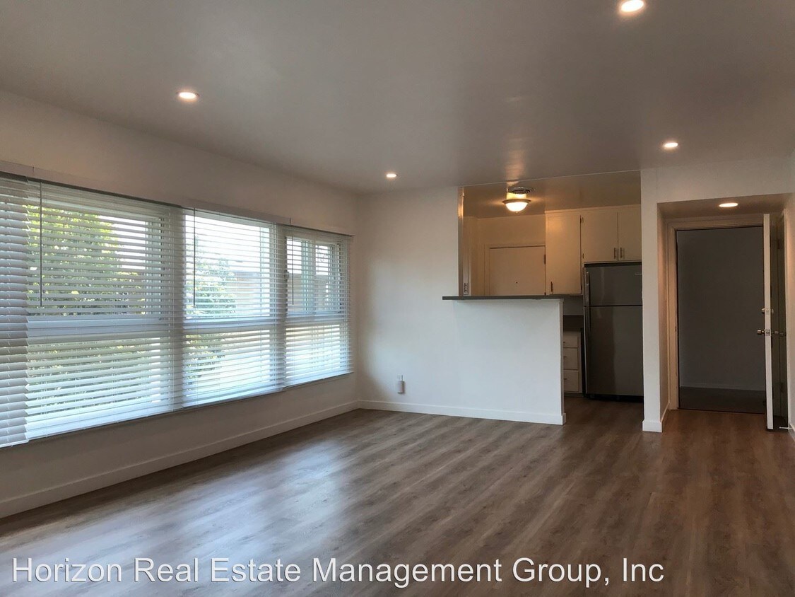 Foto principal - 9801-9809 Crenshaw Blvd