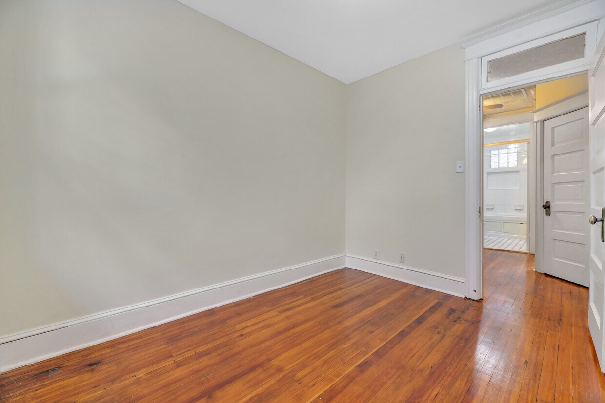 Foto principal - 1403 Orren St NE