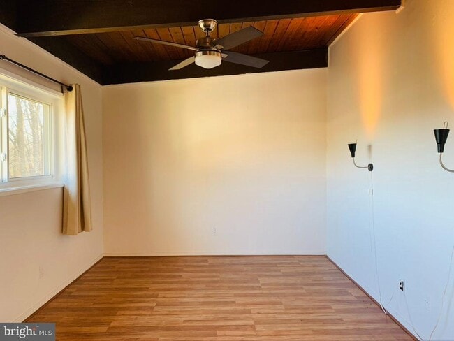 Building Photo - 4931 Americana Dr