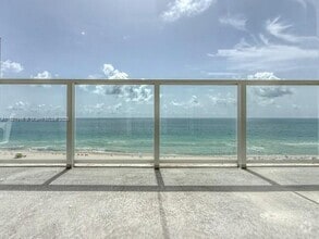 Building Photo - 5701 Collins Ave