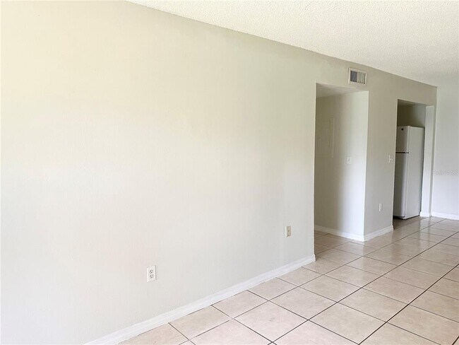 Foto del edificio - 950 Lake Destiny Rd