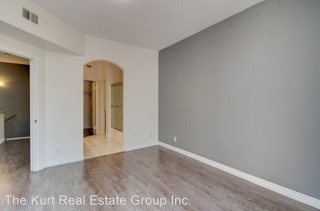 Building Photo - 2 br, 2.5 bath House - 604 Larkridge