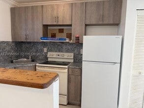 Building Photo - 3696 William 2