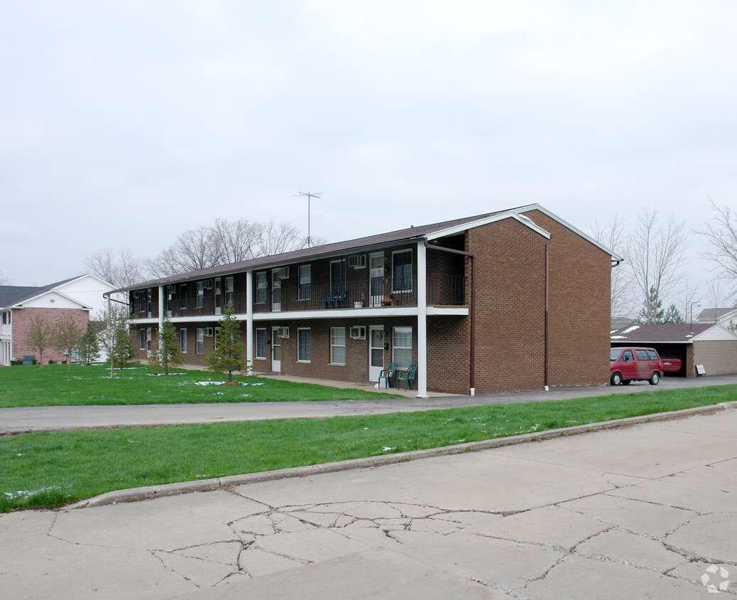 Primary Photo - Center in the Falls