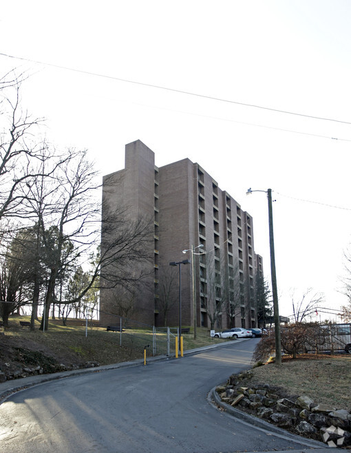 Building Photo - BROADWAY TOWERS