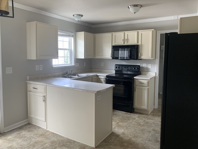 Foto del edificio - 74 Birkshire Way