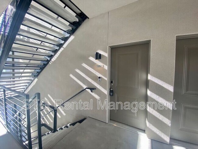 Foto del edificio - 5801 S Garnet Dr