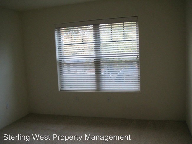 Building Photo - 2 br, 2.5 bath House - 135 Casey Way