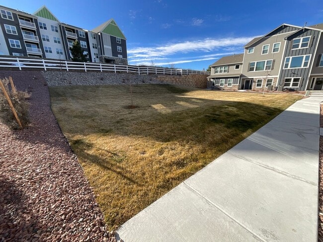 Building Photo - 3 Bedroom Townhome Available Near Tutt Blvd & E Woodmen Rd